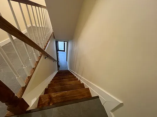 Rented by Redox Group Corp | media 16