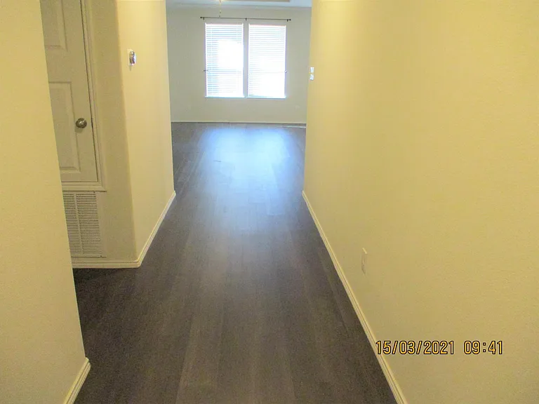 2424 Gelbray Pl — Photo 6