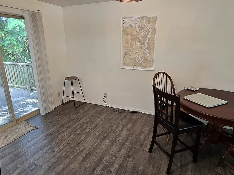 530 NW Carolyn Ln — Photo 33