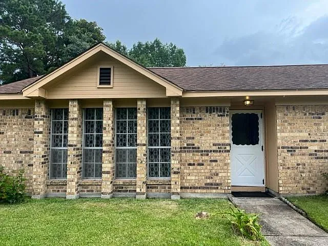 310 Portsmouth Dr