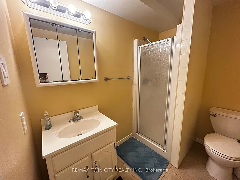 254 Camille Cres — Photo 25