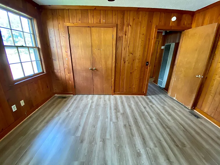 1564 Lonsford Dr — Photo 9