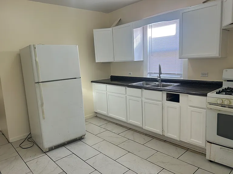 5210 S Peoria St #2 — Photo 11