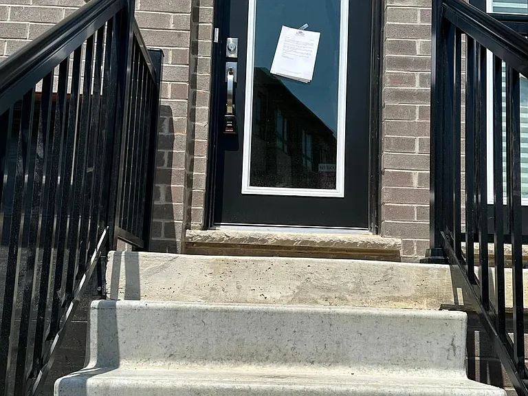 720 Grey St #19 — Photo 5
