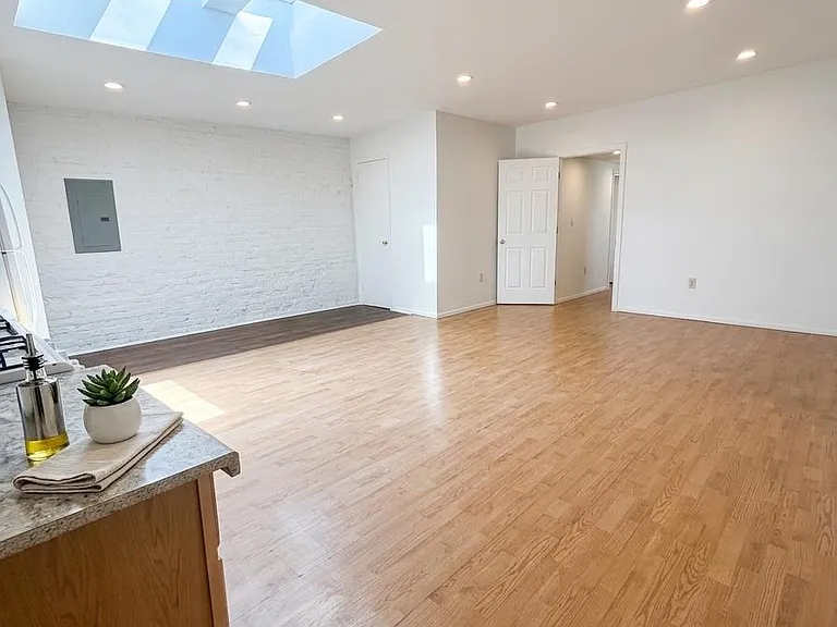 313 Main St #2 — Photo 8