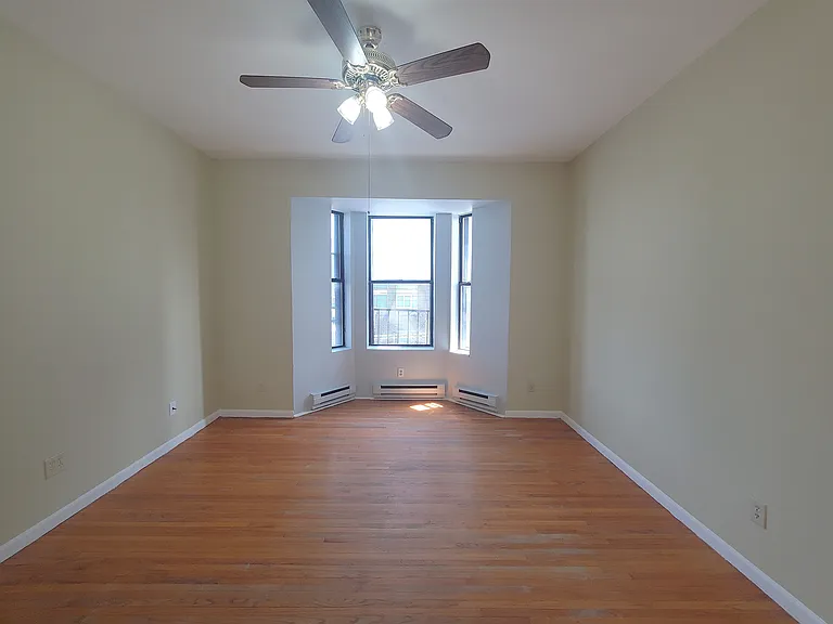 1734 Willow Ave #3B — Photo 2