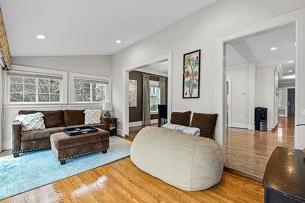 34 Glen Rd — Photo 17