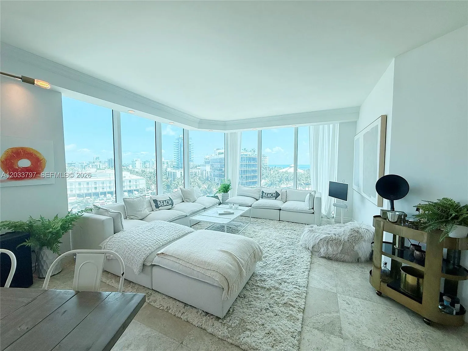Portofino Tower Condo — Photo 3
