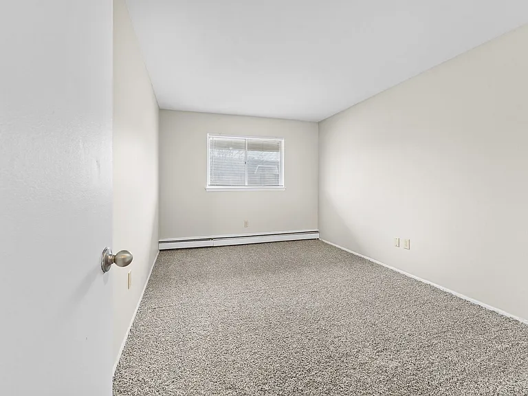 Park Forest Apartments — Photo 16
