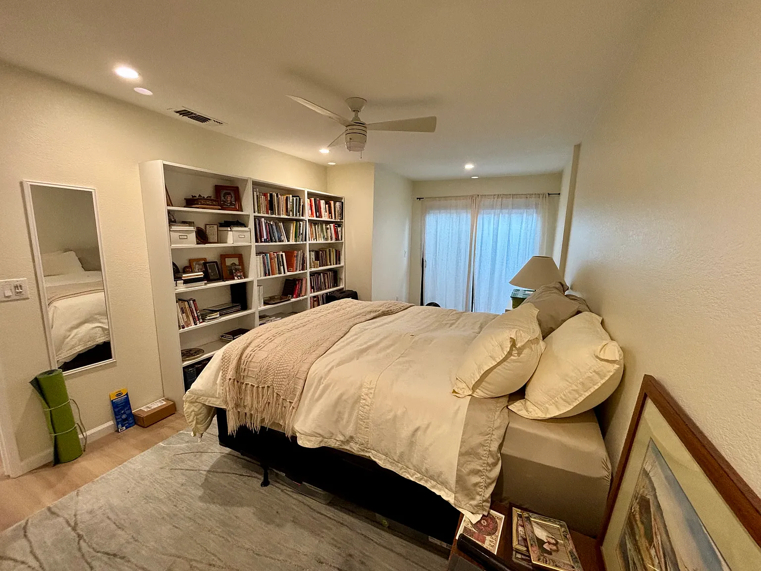 2 bed, 940 sqft, $2,350 — Photo 3