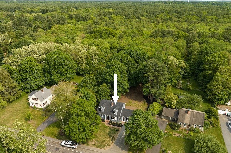 659 S Main St, Raynham, MA 02767 Zillow