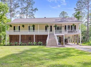 2221 Robertsdale Rd, Gautier, MS 39553