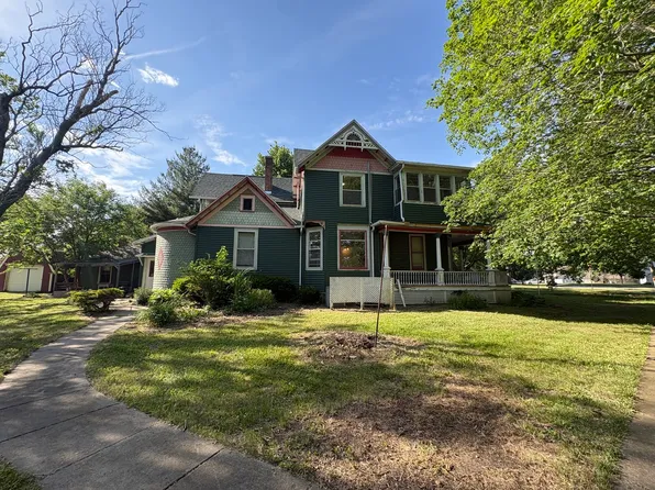 403 W 3rd St, Prophetstown, IL 61277