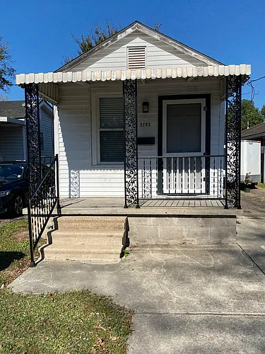 3753 Cypress St Photo 1
