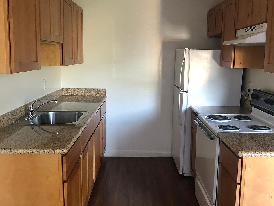 1st image of 21 Alvarado St APT 3