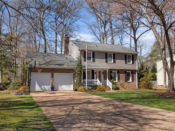 127 Duff Dr, Yorktown, VA 23692