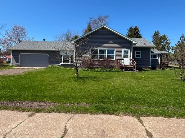 121 E Bayfield St, Washburn, WI 54891