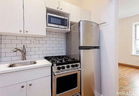 2nd image of 440 E 85th St APT 6B