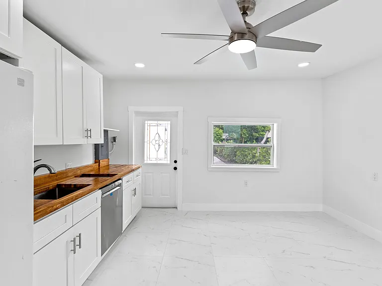4112 Garden Ave #C — Photo 2