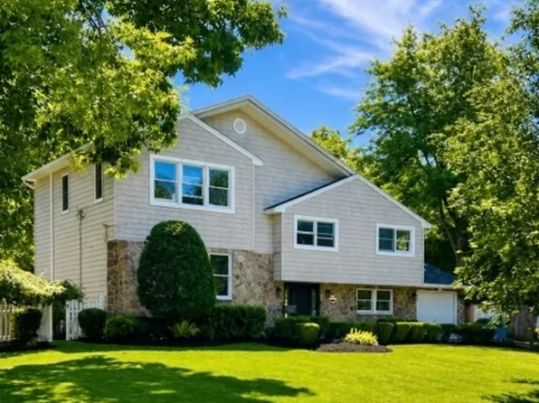 38 Billingsley Dr, Livingston Twp., NJ 07039
