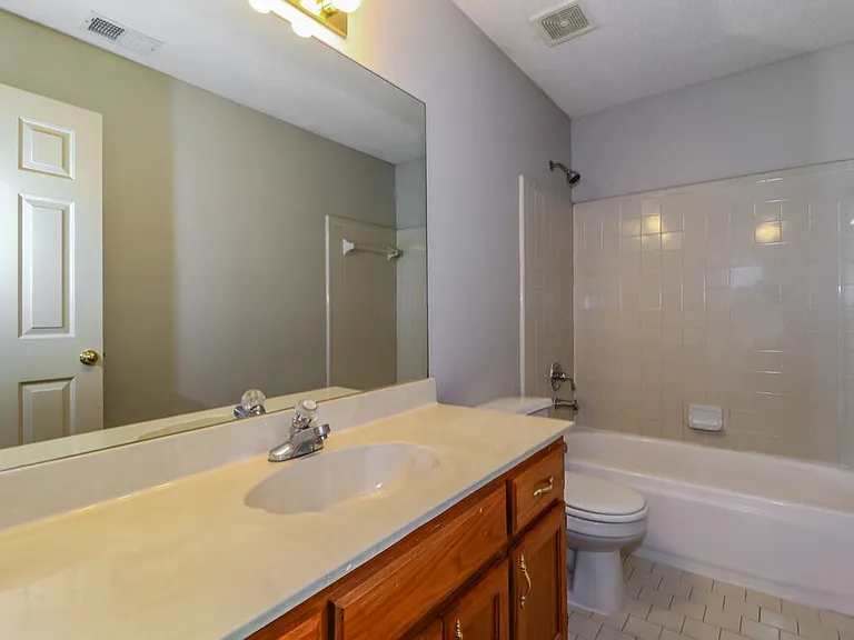 1964 Bohemia Dr — Photo 14