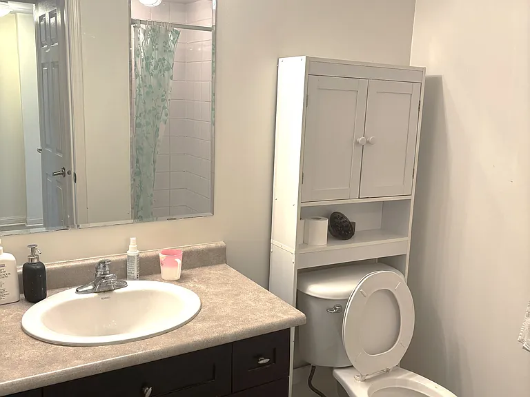 764 Neighbourhood Cir #4 — Photo 18