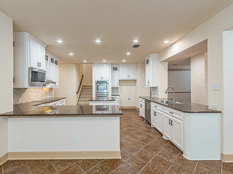 15097 Blakehill Dr — Photo 9