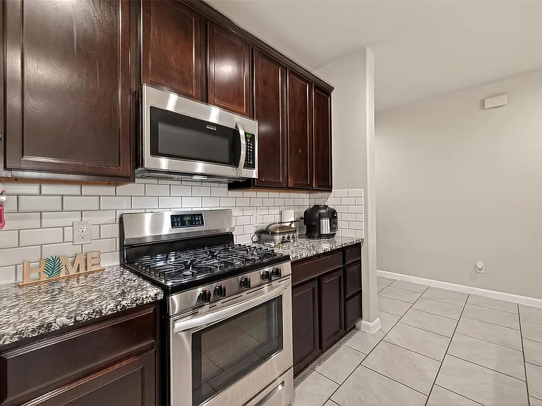 18306 Pelham Hollow Trl — Photo 15