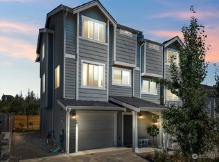 958 NW Highgarden Dr, Bremerton, WA 98311