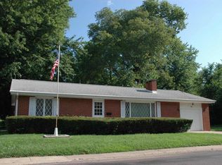 404 E Fast Ave, Mackinaw, IL