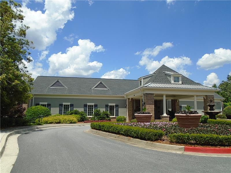 2nd image of 3574 Clubland Dr