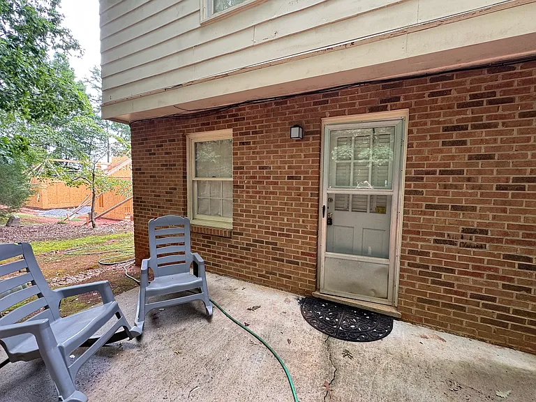 1231 Reverdy Ln #B — Photo 17