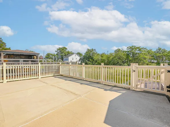 20 West 18th Road image 23 of 34