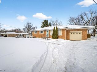 13838 Whitney Rd, Strongsville, OH 44136