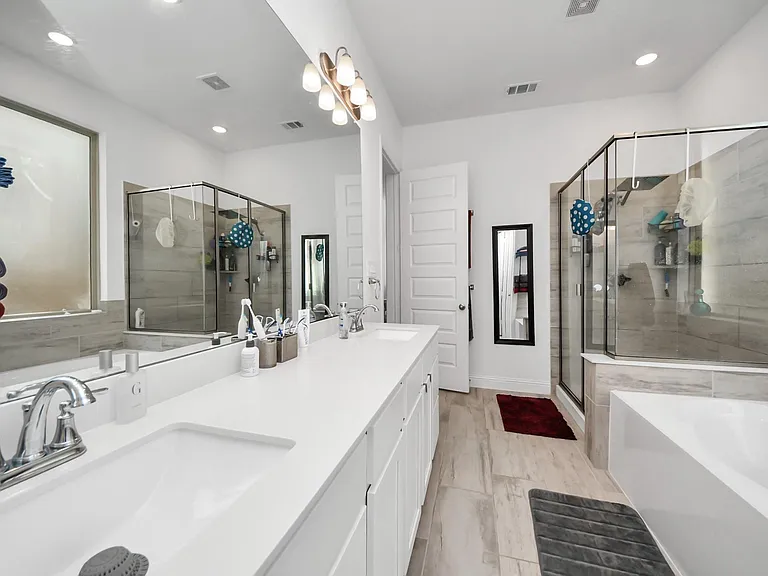 606 Round Lake Dr — Photo 15