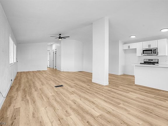 5th image of 3589 Montego Dr