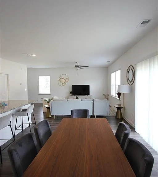 8317 Hunters Grove Rd — Photo 10