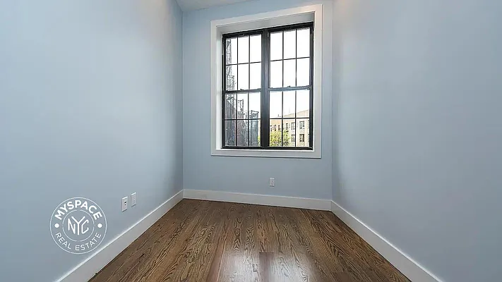 Bedroom, photo 3