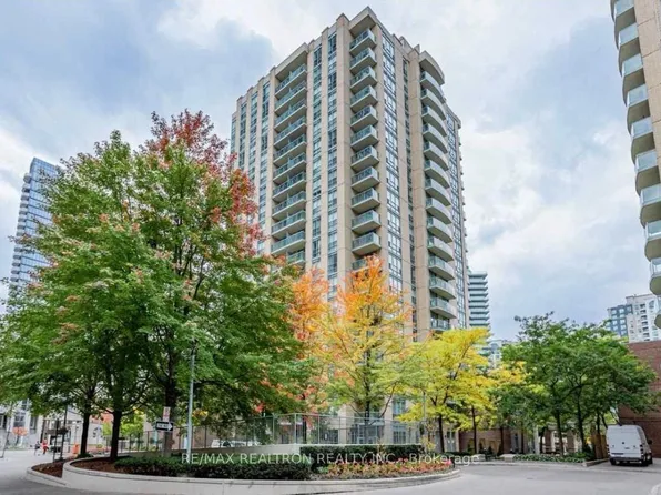 20 Olive Ave, Toronto, ON