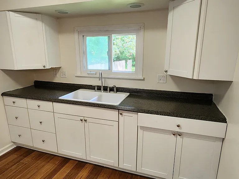 172 Cedarwood Ter — Photo 35