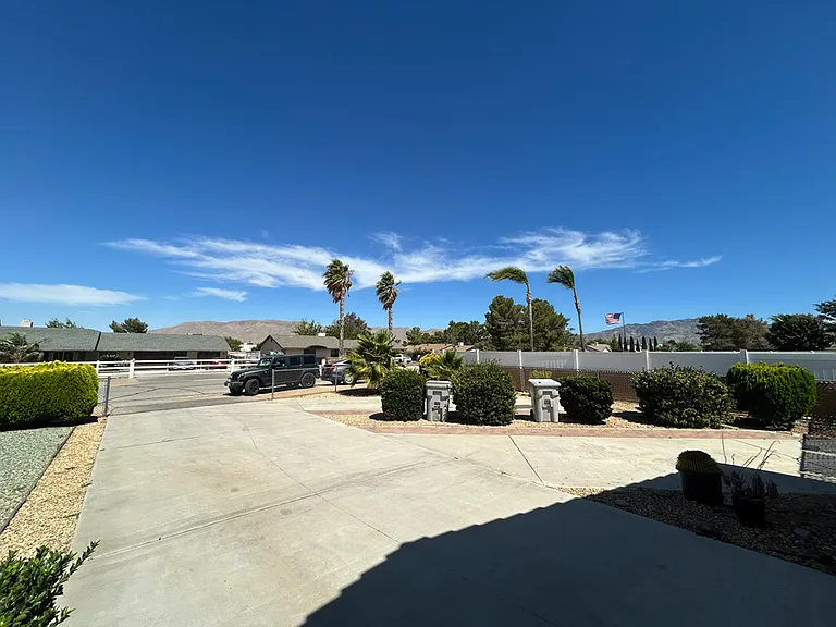7728 Paisley Ave — Photo 5