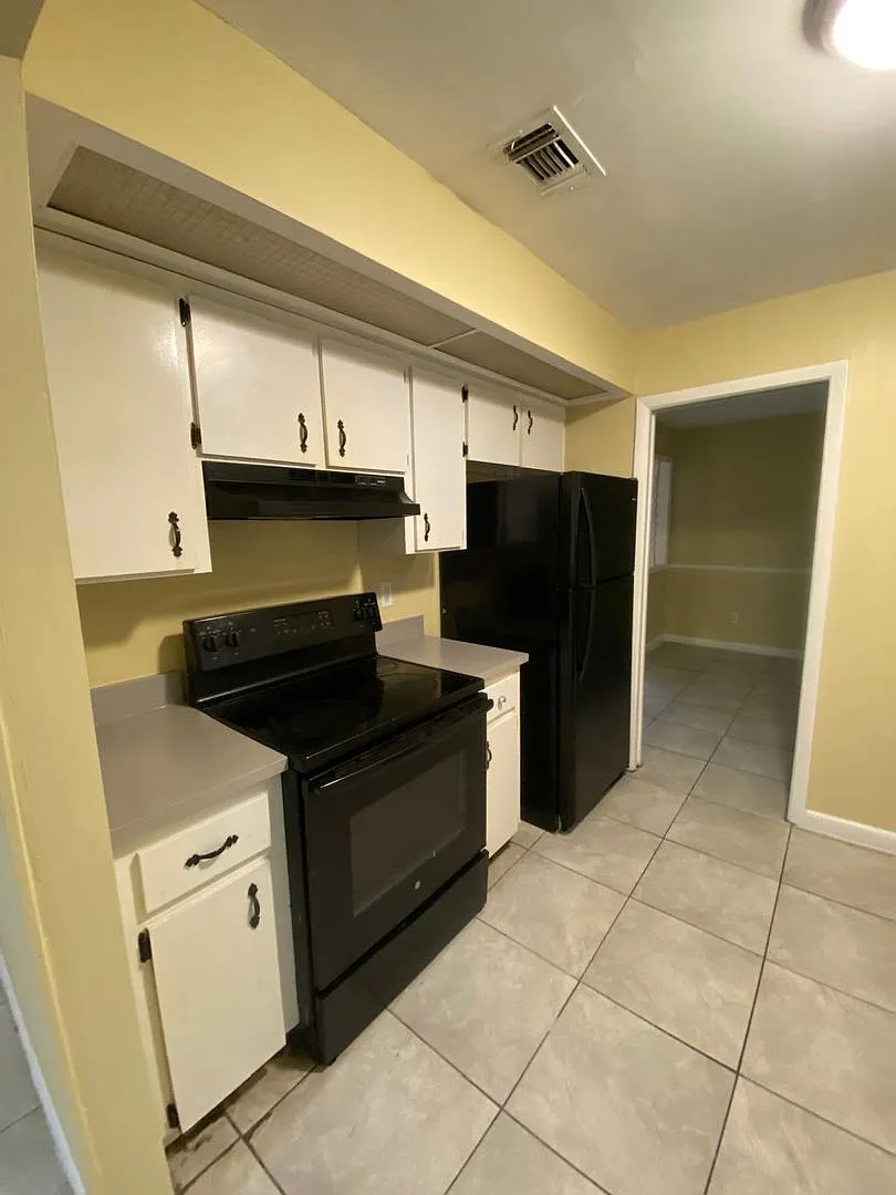 WAL-A3-3509 Lori Ln N — Photo 2