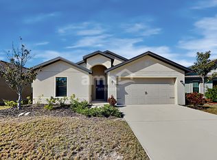 926 Wynnmere Walk Ave, Ruskin, FL 33570