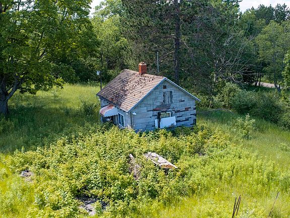 4th image of 1030 Mayhew Rd