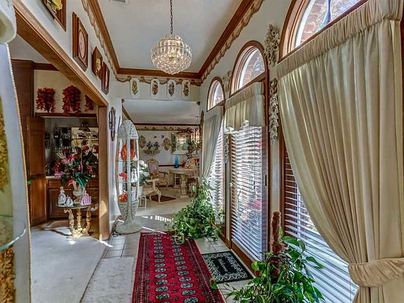 5th image of 8288 King William St