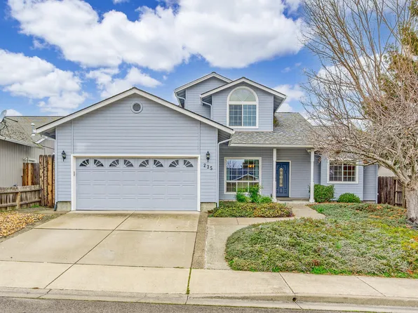235 Arnos St, Talent, OR 97540