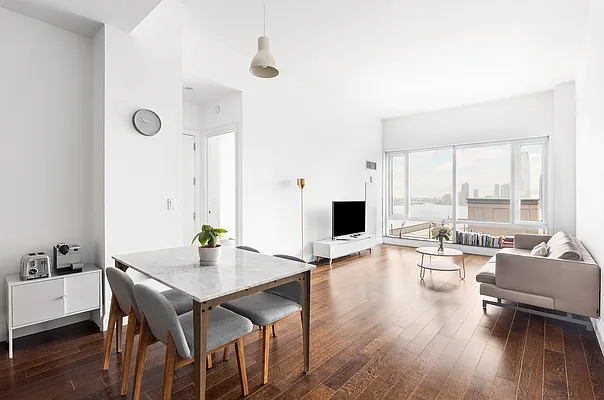 Rented by Compass | media 9
