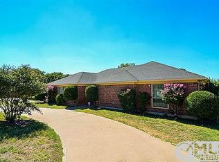5201 Hill Ridge Dr, Fort Worth, TX 76135