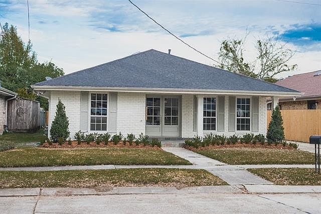 1st image of 1901 Satsuma Ave