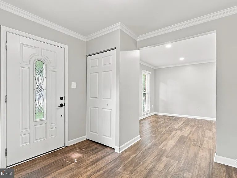 11414 Bronzedale Dr — Photo 3